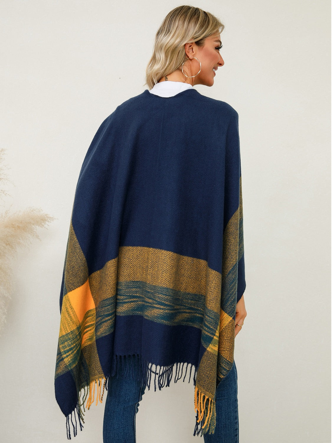 Fringe Contrast Plaid Poncho - HOORR