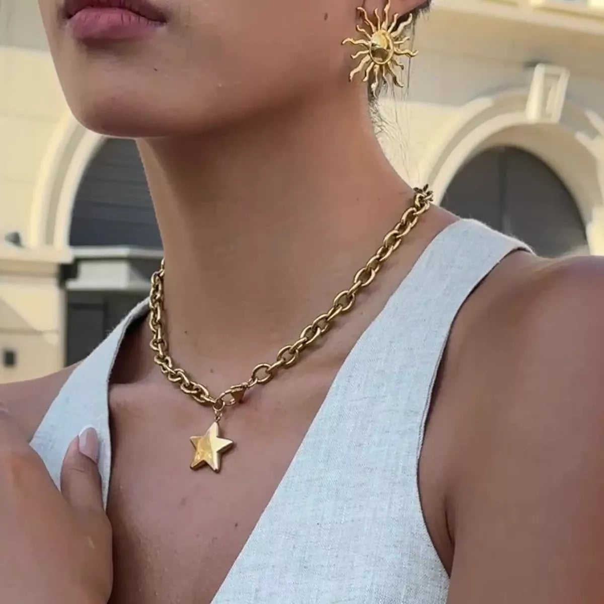Statement Accessories: Elevate Your Style - HOORR