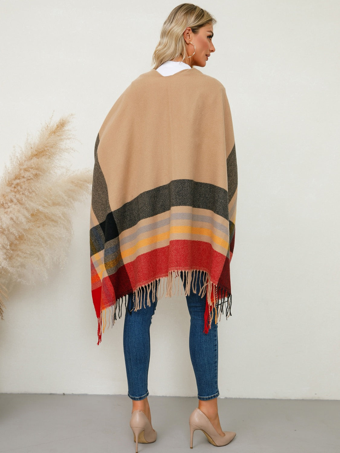 Fringe Contrast Plaid Poncho - HOORR