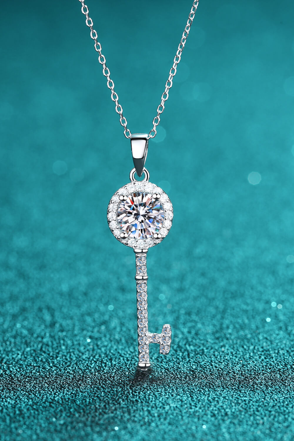 Moissanite Key Pendant Necklace - HOORR