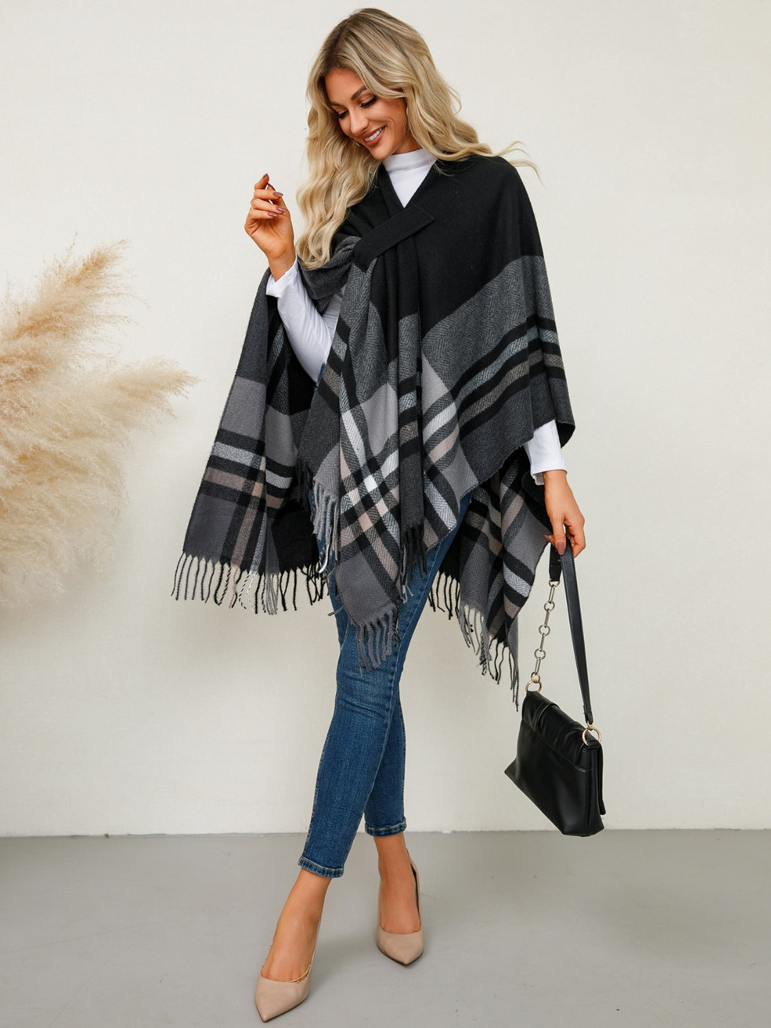 Fringe Contrast Plaid Poncho - HOORR